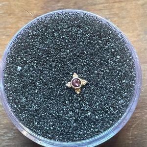 BVLA - Mini Kandy Threadless End in Yellow Gold